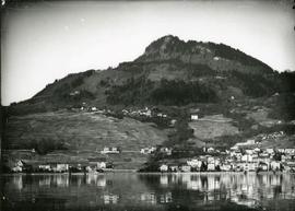 Vernex: Villages de Vernex et Chernex vus du Lac Léman