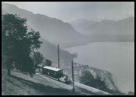 Glion: Train Glion-Les Rochers-de-Naye avec vue panoramique sur Territet, le Lac Léman et les Den...
